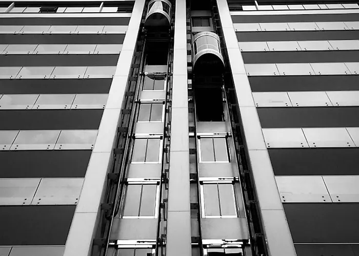 Aparthotel White Tower 3*