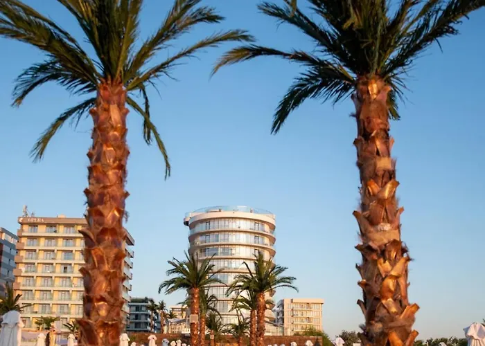 White Tower Aparthotel