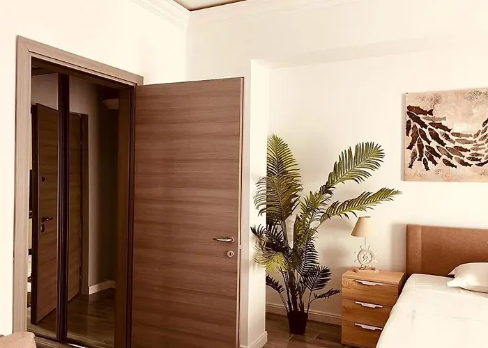 White Tower Aparthotel 3*