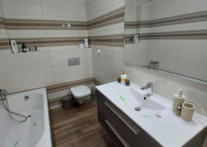 White Tower Aparthotel Mamaia